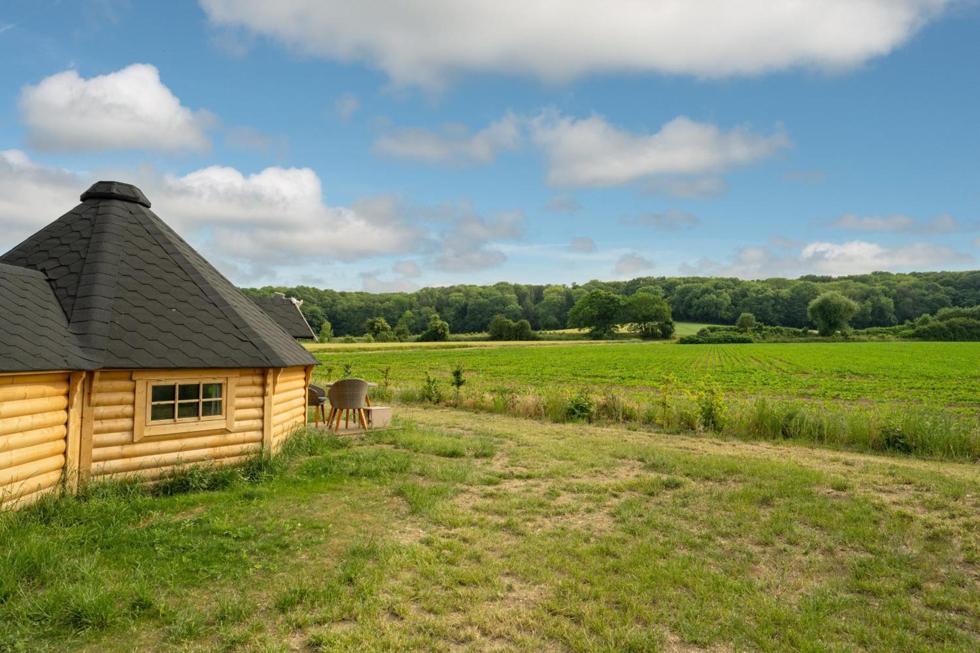 Logements Insolites A La Ferme - Yourte, Kota Ou Pod Farbus Room photo